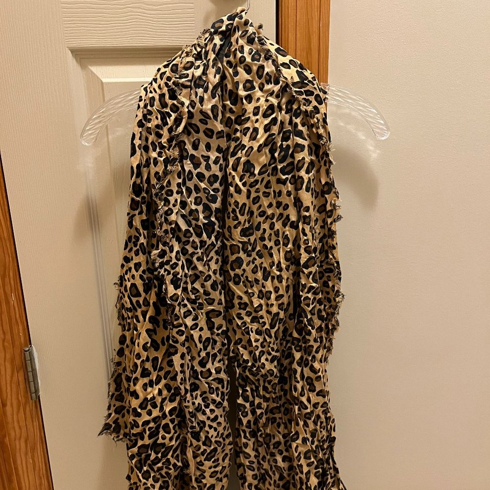 NWOT Sole Society leopard print scarf
